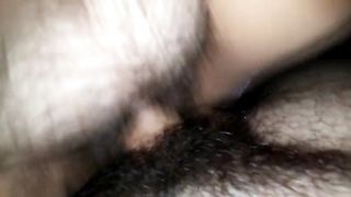 Мужчина трахает жену в POV порно